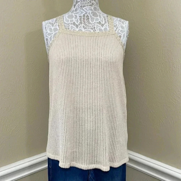 2/15 Cream knit top with gold studs - Picture 1 of 10